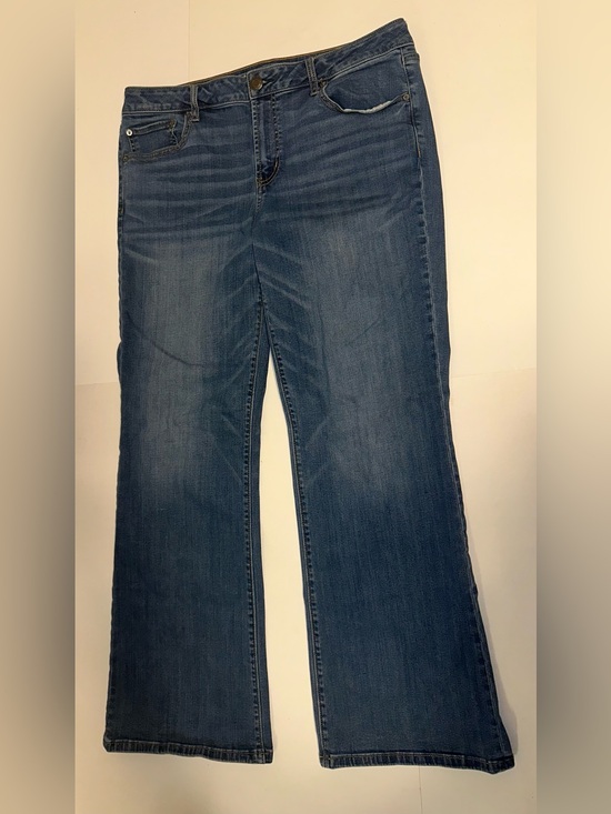 American Eagle Outfitters Denim - American Eagle Women’s Size 18 Jeans Favorite Boyfriend Blue Denim Medium Wash